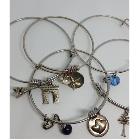 𝅺Bundle lot 5 various charm bangle bracelets stackable layering - Picture 2 of 3